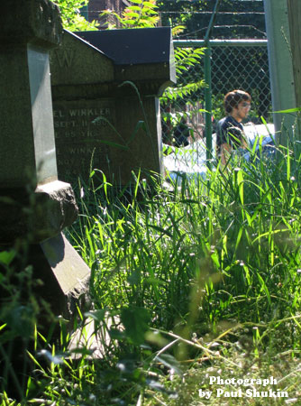 cemetary03